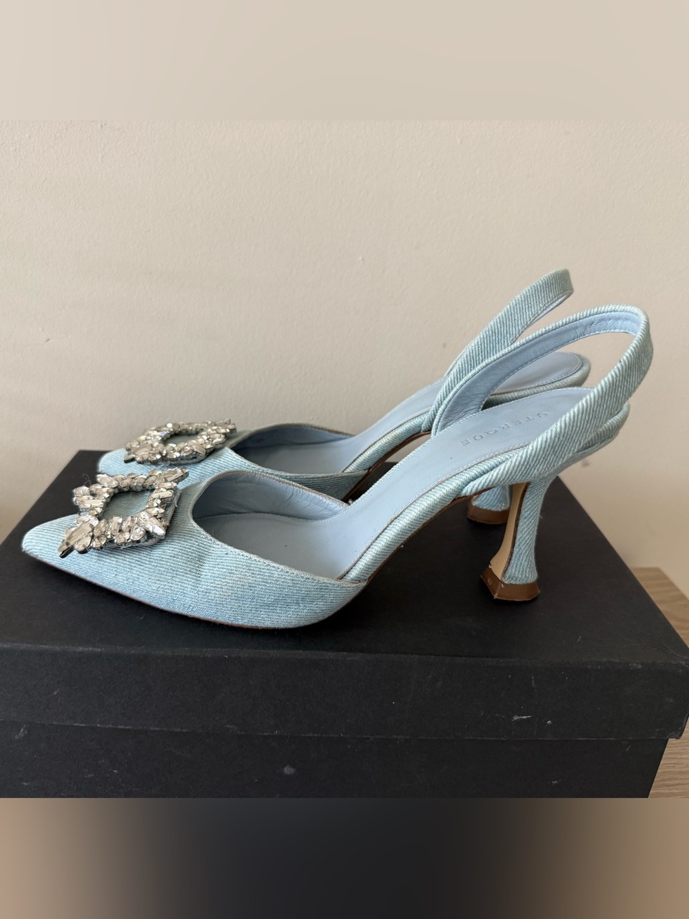 Uterque Light Blue heels